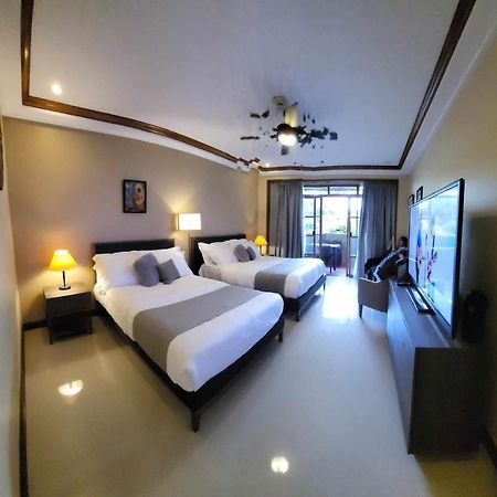 Charming Garden View,Privately Owned Deluxe Room At The Manor By Mist And Pine Baguio City Exteriér fotografie