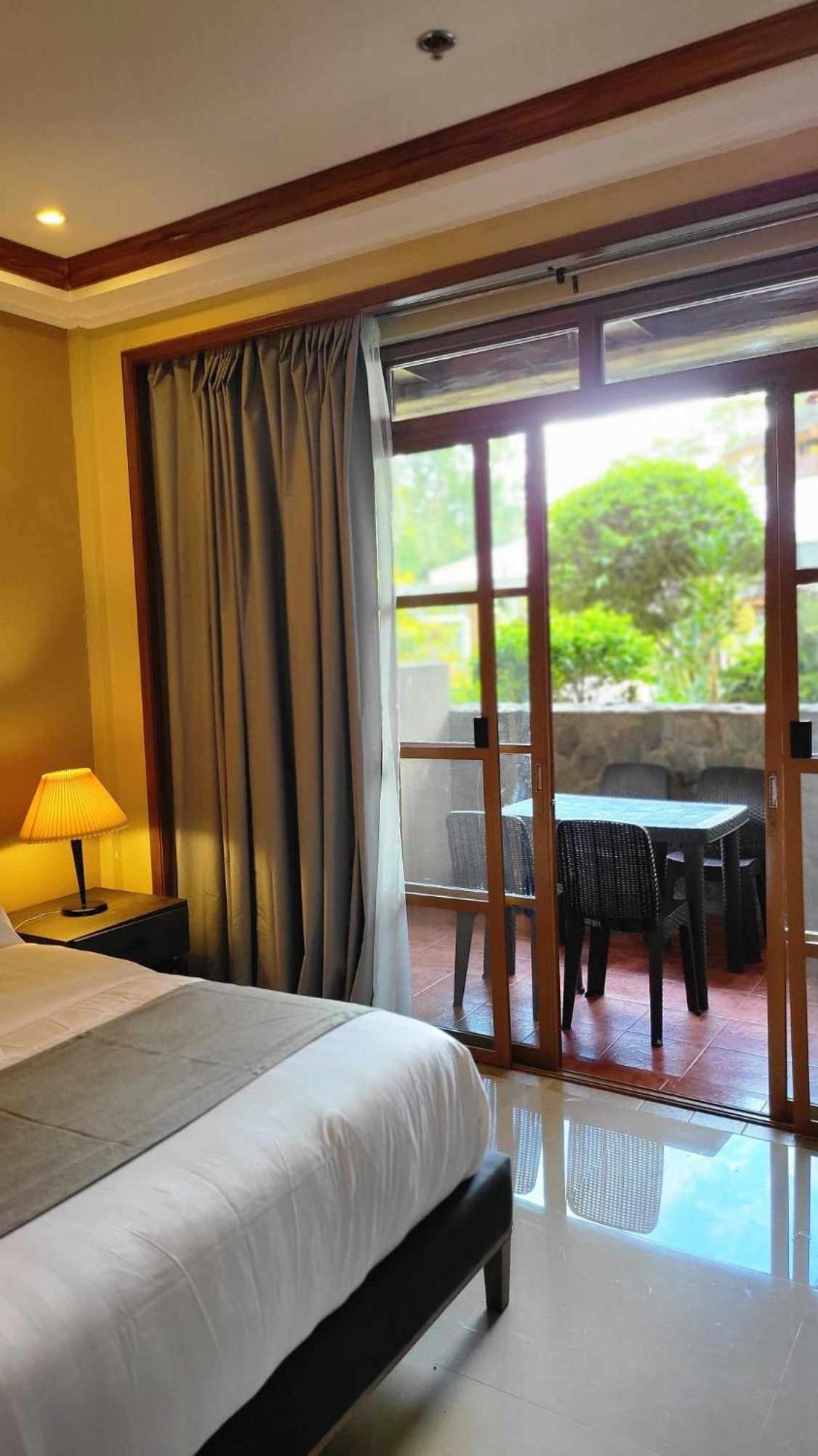 Charming Garden View,Privately Owned Deluxe Room At The Manor By Mist And Pine Baguio City Exteriér fotografie